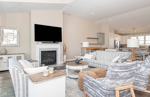 Ocean City House | Luxurious Assateague Overlook Townhouse Sleeps 10