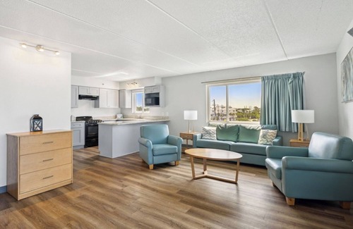 Fort Bay Hotel | Luxurious Beachfront Suite with Queen Beds, Kitchen, and Split Accommodations