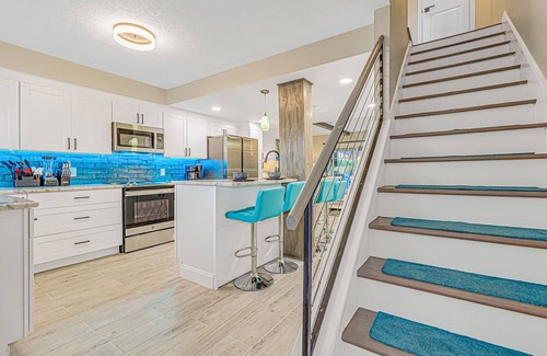 Myrtle Beach House | Luxurious Beach Side HOT TUB VILLA/Miami themed/2 story/updated
