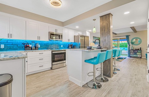 Myrtle Beach House | Luxurious Beach Side HOT TUB VILLA/Miami themed/2 story/updated