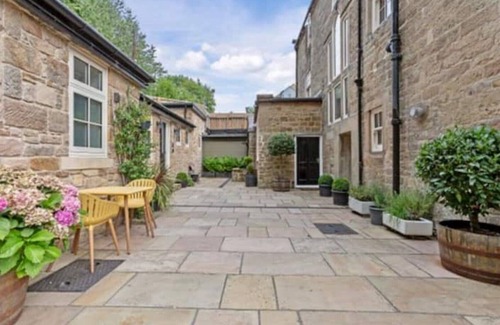 Matlock Apartment | Luxurious Bolthole