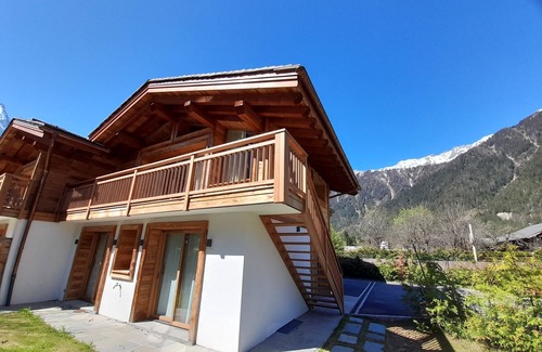 Les Praz-de-Chamonix Ski Chalet | Luxurious chalet for 12 people, ideally located!