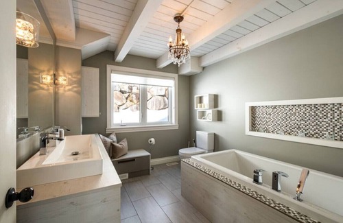 Saint-Faustin-Lac-Carre Ski Chalet | LUXURIOUS COTTAGE- Mt-TremblantArea/Ski/Lake/Spa