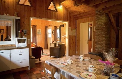 Oud-Turnhout Ski Chalet | Luxurious Chalet in Oud-Turnhout with Large Garden