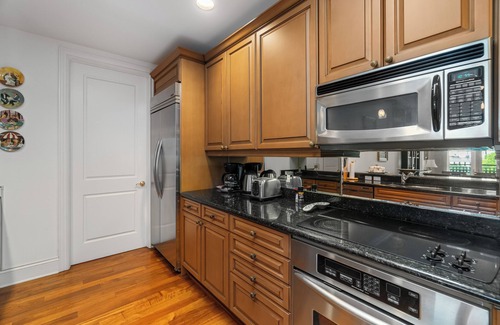 Redevelopment Area Condo | Luxurious Condo on Downtown Fifth Ave