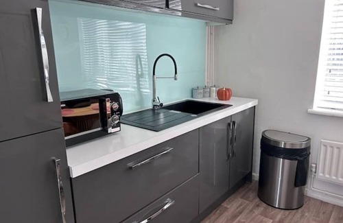 Little Hulton Apartment | Luxurious Couple’s Retreatnn