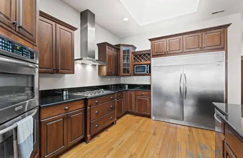 Jefferson City House | Luxurious downtown loft with amazing rooftop views