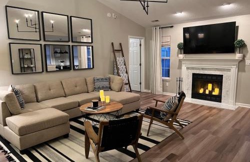Westfield House | Luxurious Grand Park Family Home with Game Room and XBox