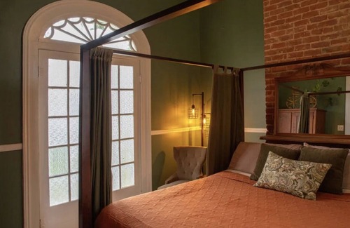 Faubourg Marigny Bed & Breakfast | Luxurious home blocks from the French Qtr with heated pool, hot tub.