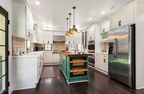 Bel Air House | Luxurious Home In The Peaceful Bel-Air Neighborhood