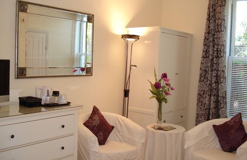 Torquay City Centre House | Luxurious House sleeps up to 7 family & dog friendly,beach 5mins ideal location