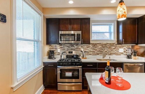 Washington House | Luxurious, ideal for large groups, and two families + free parking