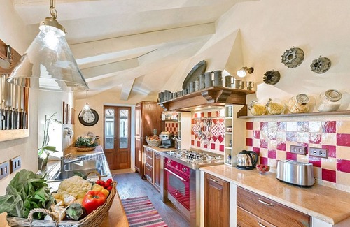 Sarteano Villa | Luxurious independent villa with 12 beds in Val d'Orcia