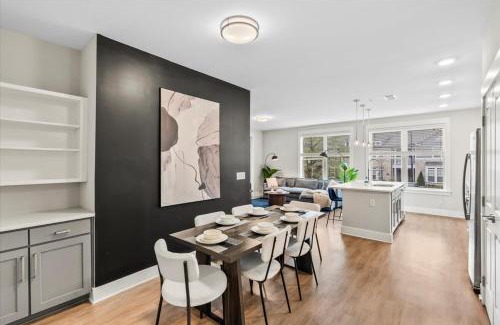 Charlotte Apartment | Luxurious King 3BR Suite in Waverly Charlotte!