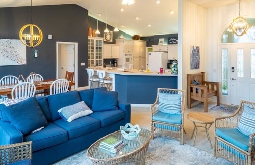 Hot Springs Village House | Luxurious Lakehouse on Balboa