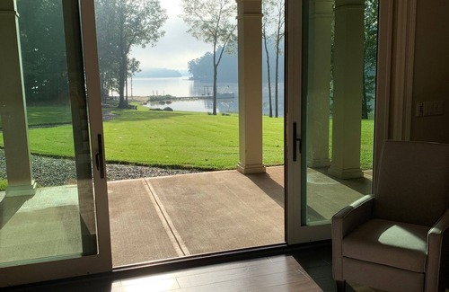 Lake Oconee House | Luxurious Lake Oconee Family Getaway!