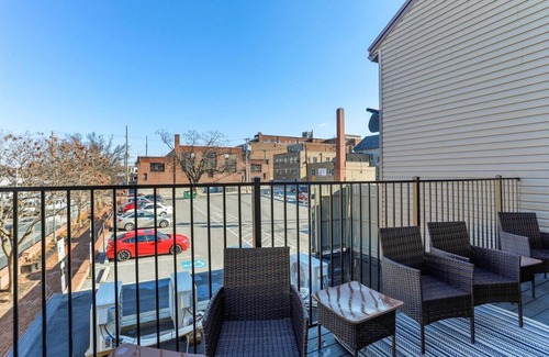 Hagerstown Condo | Luxurious large condo, no steps,amenities galore. Brand new, Secure, Parking,W/D