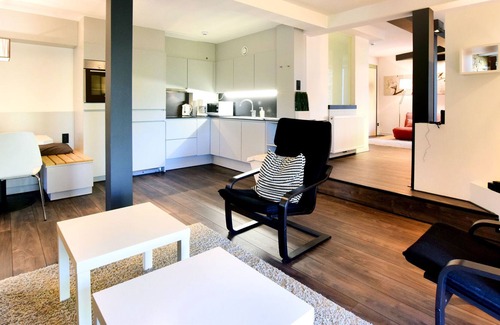 Robertville Villa | Luxurious Mansion in Robertville near Forest