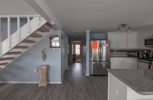 Harvey Cedars House | Luxurious modern elegant oceanblock house in quiet neigborhood well maintained