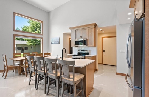Winneconne House | Luxurious Modern home Built in 2024 On the channel of Lake Winneconne