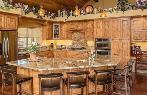 South Lake Tahoe House | LUXURIOUS: Most Magical Mansion/AC/Kids friendly & Accessible for elders