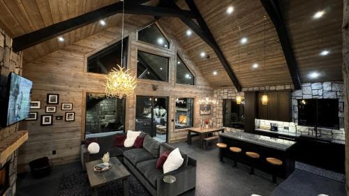 Duck Creek Village House | Luxurious Mountain Cabin with Sauna, Hot Tub, and Outdoor Fireplace, Perfect for a Relaxing Weekend Getaway in Utah