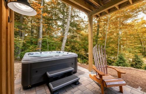 Lincoln House | Luxurious Mountain Retreat Hot Tub Pool Table