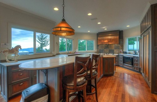 Eastsound Other | Luxurious Mountaintop Retreat with Stunning Views