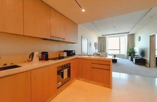Deira Apartment | LUXURIOUS ONE BED APARTMENT IN PALM JUMEIRAH