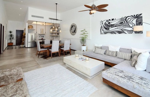 San Francisco Condo | Luxurious Penthouse Suite in Hacienda San Pancho! Starlink High-Speed Internet!