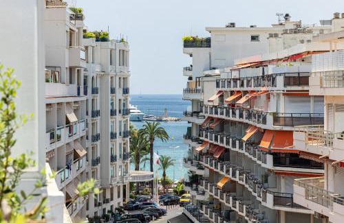 Cannes City Centre Apartment | LUXURIOUS PENTHOUSE ROOFTOP MARTINEZ CROISETTE
