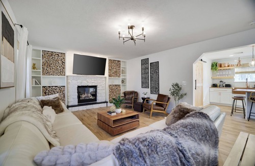 Tobyhanna House | Luxurious Pocono Oasis w/Theater, Fire-Pit, Arcade, Spa, Gym, Grill, and Garden