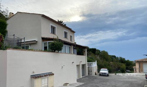 La Turbie Villa | Luxurious, Quiet, and Peaceful, 3 floor villa, 5km from Monaco