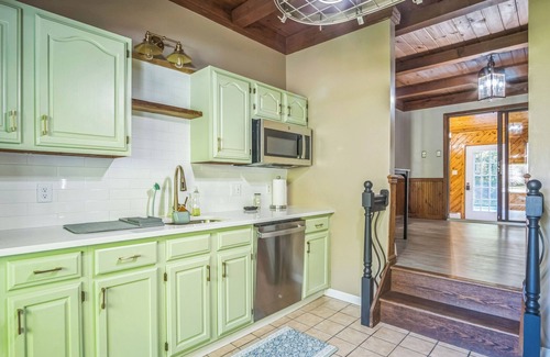 Pocono Lake House | Luxurious Ranch located in a secluded area, Private Pool, Hot Tub, Cabana Bar