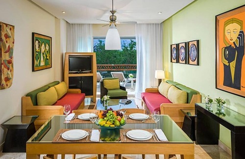 Diamante Resort | Luxurious resort stay for a group/family with beautiful beach and amazing pools!