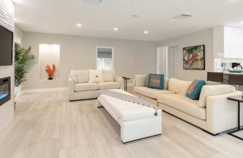 Pompano Isles House | Luxurious Remodeled Intracoastal Vacation House