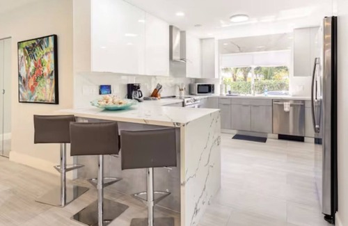 Pompano Isles House | Luxurious Remodeled Intracoastal Vacation House