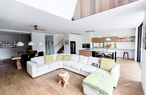 Lane Cove West House | Luxurious resort-style living with pool, Sydney