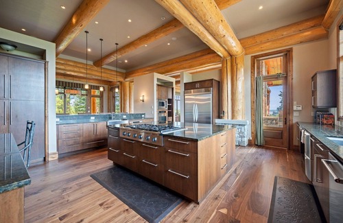 Tamarack House | Luxurious Resort Lodge Home in stunning Tamarack Resort