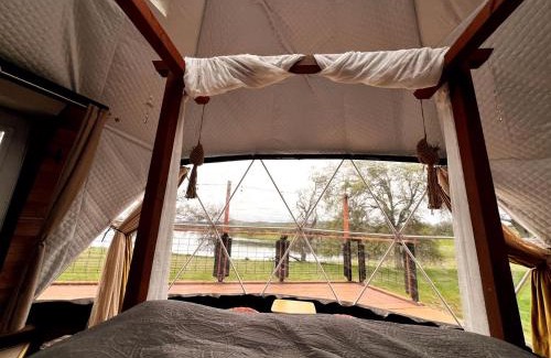 Wheatland Other | Luxurious Rustic Dome with Private Deck and Picnic Table in California