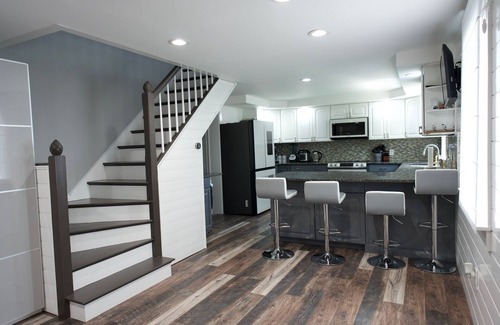Sandwich House | Luxurious Seaside Serenity Walk to Lake with Beach for SUP, Kayak, Swim