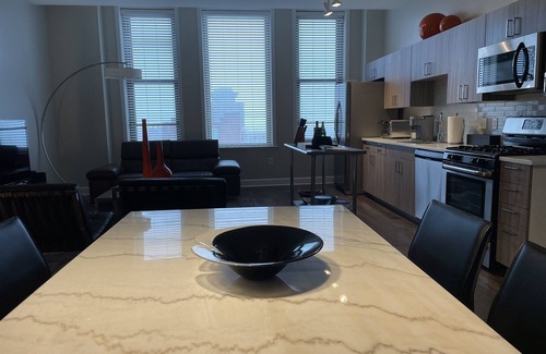 Central Business District Apartment | Luxurious Sibley Square Penthouse Level Apartment