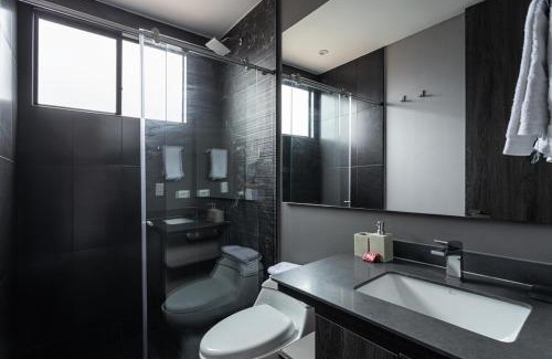 Chico Norte III Apartment | Luxurious Small Apartment Bogotá Park, Wi-Fi, Gym