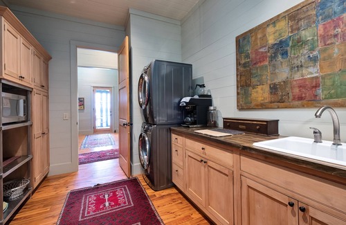 Crane Hill House | Luxurious Smith Lake home, "SKY CABIN", situated on 8 ACRES with amazing views!