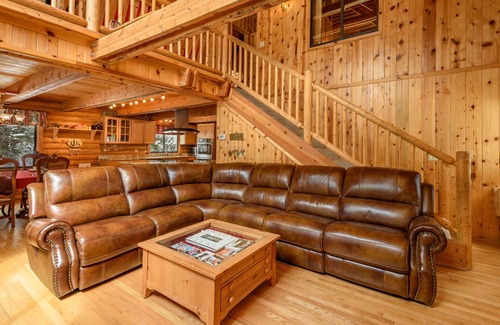Duck Creek Village Cabin | Luxurious spa cabin