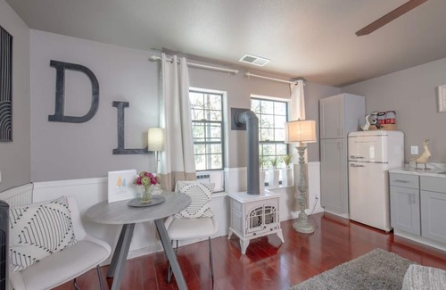 Shaver Lake Cabin | luxurious Suite Loose Goose