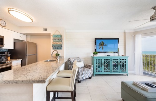 Tavernier Condo | Luxurious Suite w/Sweeping Ocean Views + Pool Beach & Cabana Bar