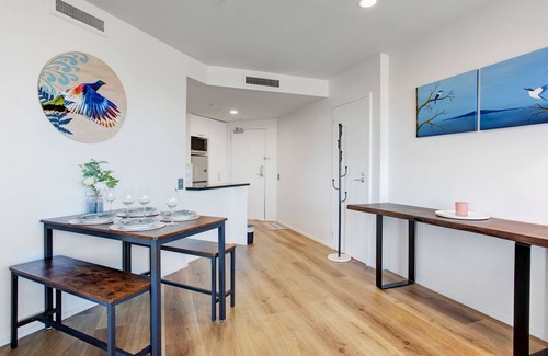 Takapuna Apartment | Luxurious Takapuna 1BR Apt