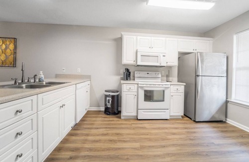 Martinez House | Luxurious Townhouse in a Gated Community