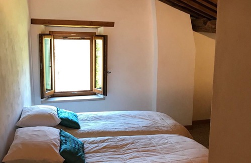 Mologno House | Luxurious Tranquil Mountain Retreat, with Pool